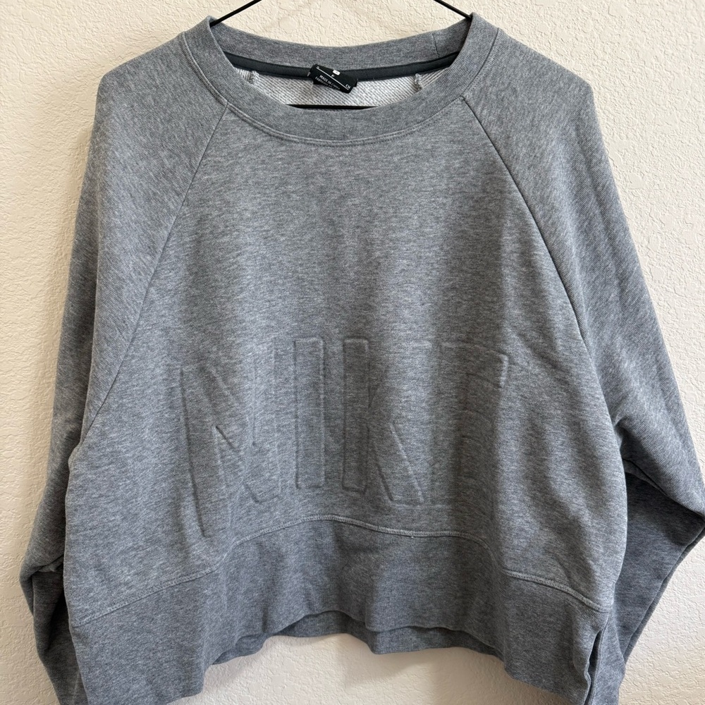 Nike Heather Gray Sweatshirt